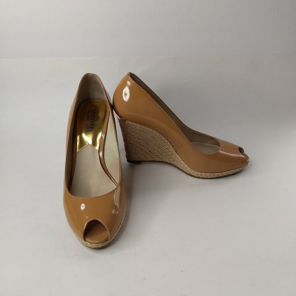 Michael Michael Kors Espadrille Wedge Pump Patent Leather Cream Peep-Toe Size 8M